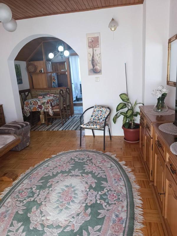 Apartment Kuca Pogled *